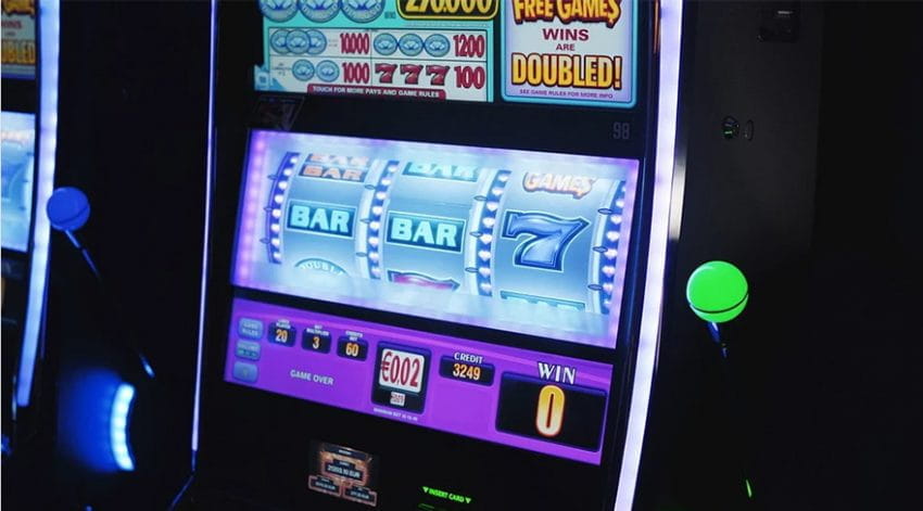 when is best day of week to play slot machines